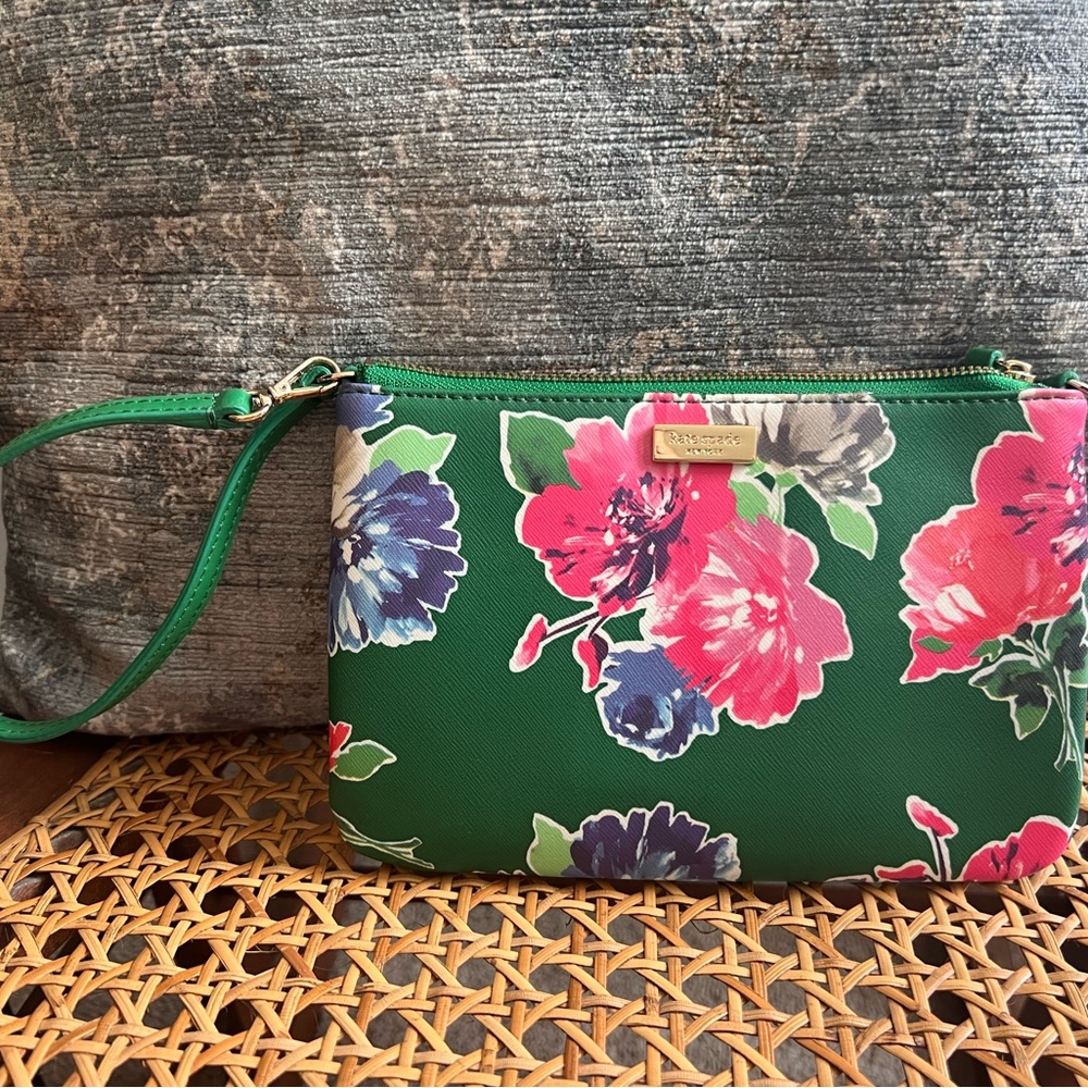 Kate Spade Brightwater Drive Lilly wristlet